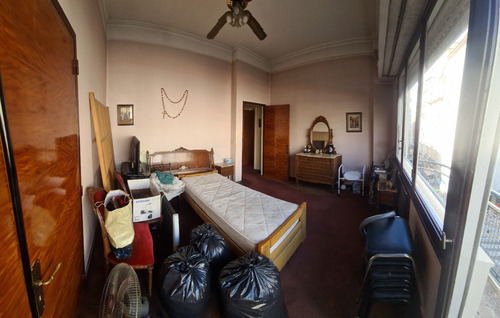 Esmeralda Al 1000 Esquina Marcelo T. Alvear Piso 3 Semipiso Al Frente Con Balcón Corrido 3 Ambientes 2/3 Dormitorios 2 Baños (completo Y Ex De Servicio). 100 M2 Palier Semiprivado. Living Y Comedor In