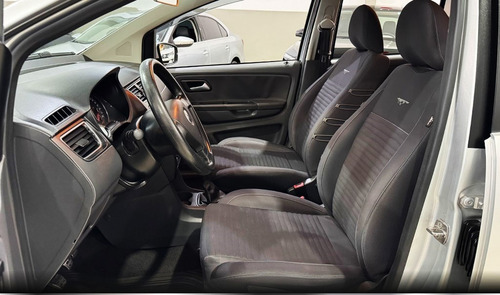Volkswagen Crossfox 1.6 Vht Total Flex 5p