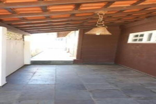 Imagem 6 de 14 de Vendo Casa Á 150 Metros Da Praia Com 4 Dormitórios, Quintal E Edícula Em Itanhaém Sp