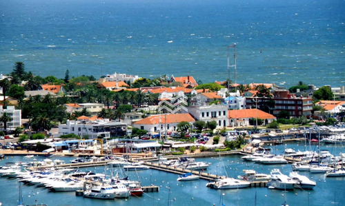 Gran Apartamento En El Puerto De Punta Del Este Con Vista Al Mar