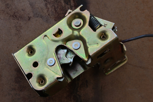 Cerradura Puerta Derecha F150 F350 92-98