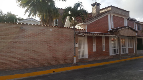 Imagen 12 de 12 de Grupo Acres 20.2 Vende Bella Casa En Llano Alto Kh