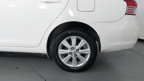 Toyota Yaris 1.5 SEDAN PREMIUM MT