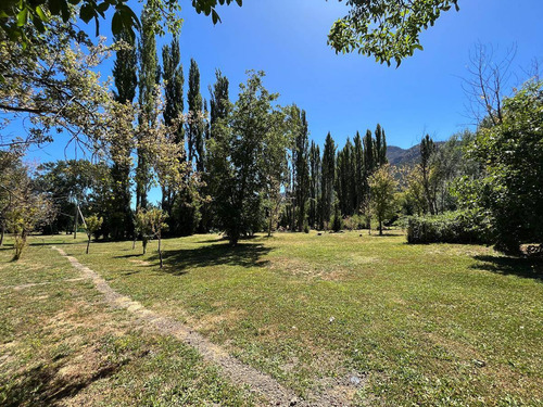 Complejo Turístico En El Hoyo Chubut