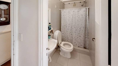 Montevideo Y Posadas - Excelente Piso De Categoría En Recoleta