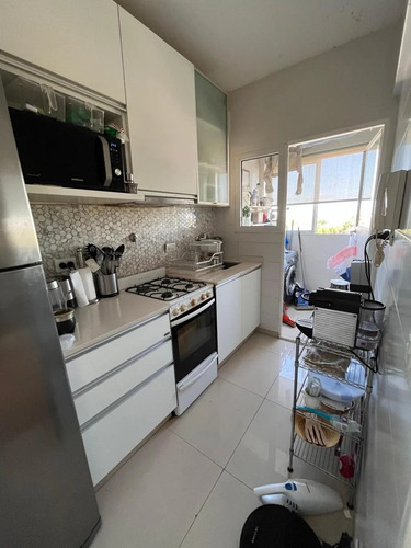 Departamento Remodelado A Nuevo, Impecable, 3 Amb, Olivos Golf