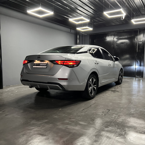 Nissan Sentra 2.0 Advance Cvt