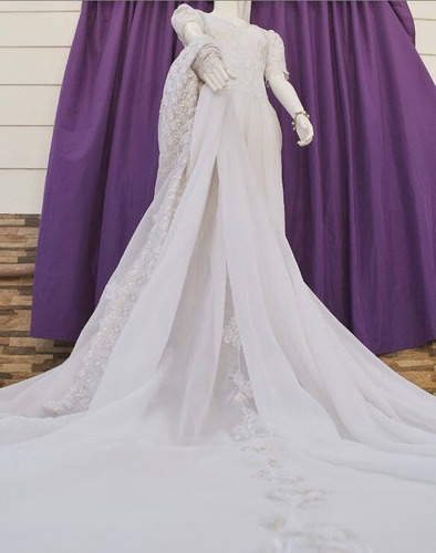 Imagen 4 de 5 de Alquiler De Vestidos De Novia Y Fiestas