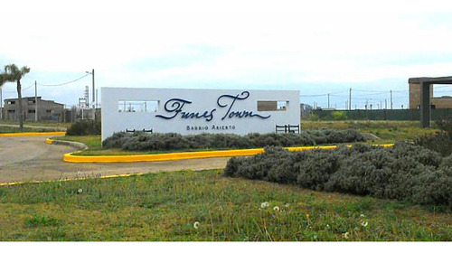 Venta De Terreno En Funes Town