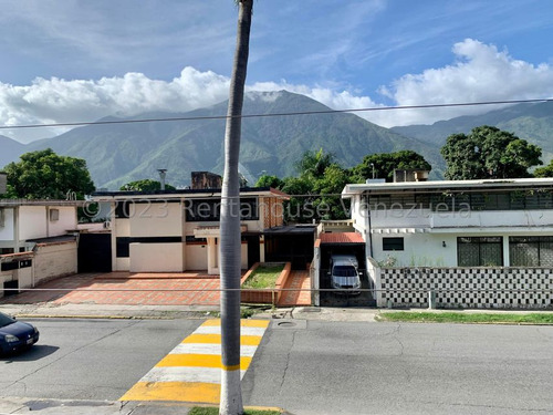 Casa Comercial En Venta En Chuao A Pie De Calle Angela Tocho