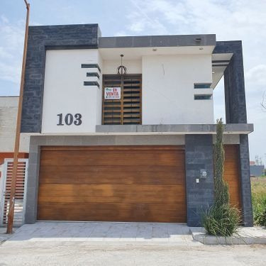 Casa En Venta En Lomas Del Real De Jarachinas Sur