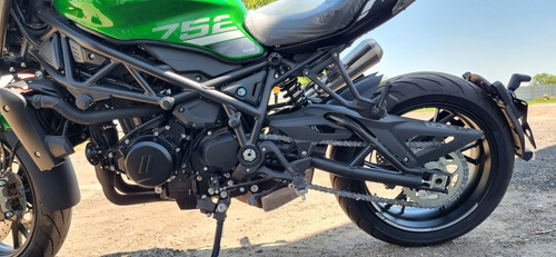 Benelli 752 S