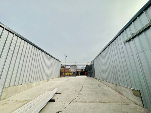 Arriendo Local 200 M2 + Bodega 700 M2 Total 900 M2