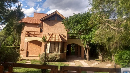 Merlo San Luis - Chalet Con Pileta .