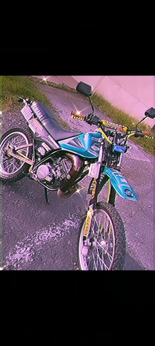 Imagen 1 de 9 de Yamaha Dt 175