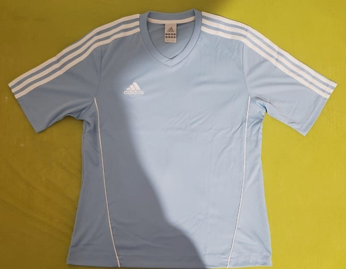 Camiseta Azul Celeste adidas - 100% Poliester