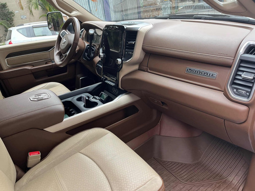 RAM Ram 3500 6.7 Laramie Cab. Dupla 4x4 Aut. 4p