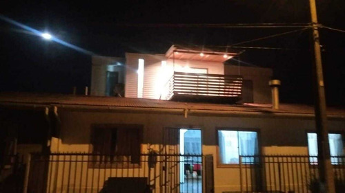 Casa Recientemente Remodelada, A 2 Cuadras De La Playa.