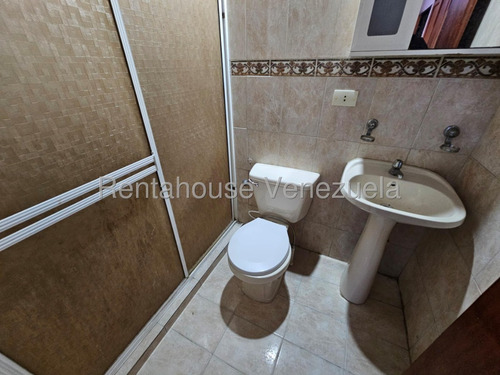 Linda Casa En Venta Urb Los Sauces Prolongación Av Aragua 25-18599 Hc
