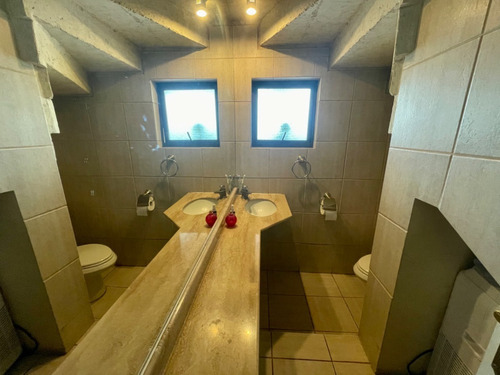 Oportunidad Venta Casa Chilena Polo Manquehue Piedra Roja