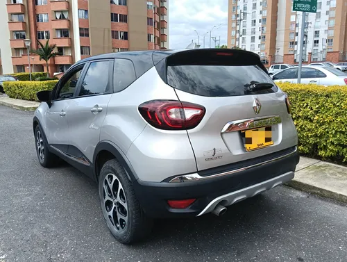 Renault Captur 2.0 Intens Automática