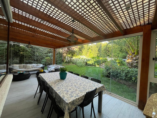 Casa En Arriendo De 5 Dorm. En Las Condes