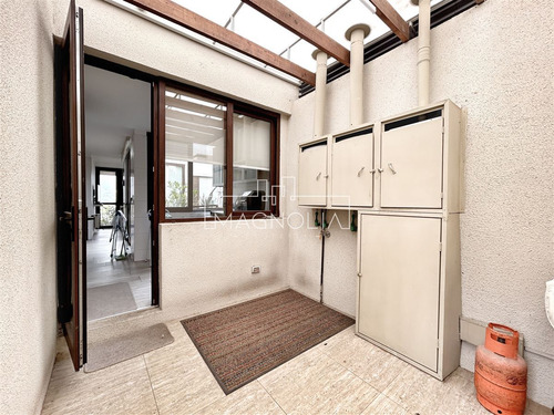 Casa En Venta De 6 Dorm. En Lo Barnechea