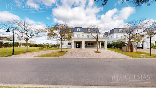 Imagen 2 de 30 de Tour 360º - Casa Al Lago - Barrio El Golf, Nordelta