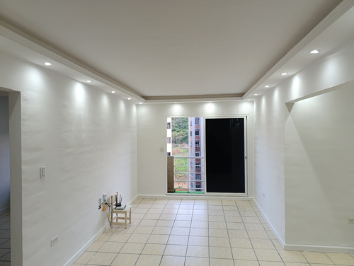 Apartamento En Montemayor, San Diego. (slilil-06)