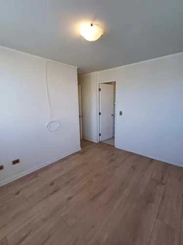Vende O Arrienda Año Corrido 2d (96806)