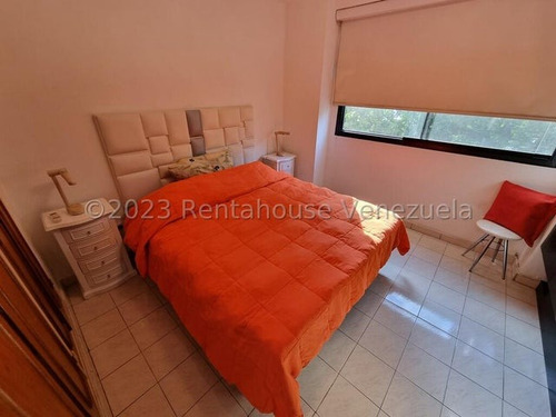 Apartamento En Venta. Los Chorros. 23-28316kr