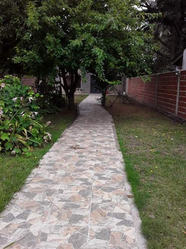 Imagen 7 de 7 de Casa En Venta Con Amplio Terreno En Castelar Sur