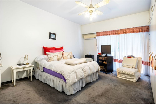 Venta Casa 6 Amb.villa Devoto Garage Quincho Playr