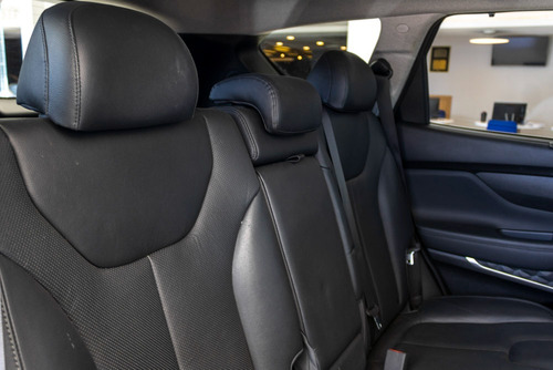 Hyundai Santa Fe Limited Tech 2.0 L