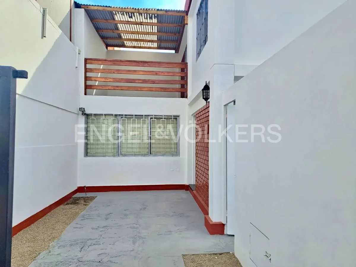 Imagen 2 de 17 de Arriendo Casa Comercial 120 M2 En Rebeca Matte