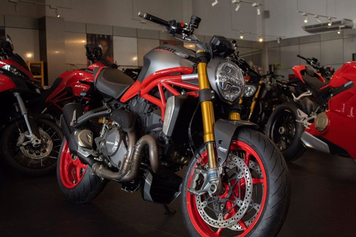 Imagem 2 de 8 de Ducati Monster 1200s- Personalizada Pelo Artista Adonis