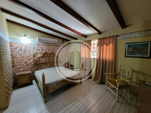 Casa En Venta El Castaño 001jsc