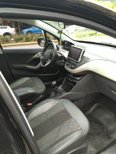 Peugeot 208 1.6 Feline 2017