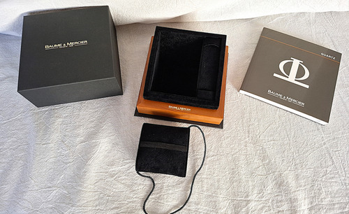 Caja VacĂa Baume & Mercier M0a08632 Para Reloj Impecable Verde/gris (Usado)