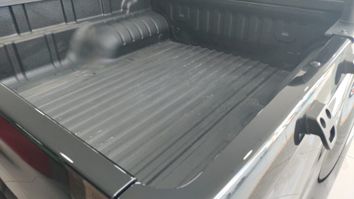 JIM Re-Max Clasica 2.4T Confort 4X2 Mt