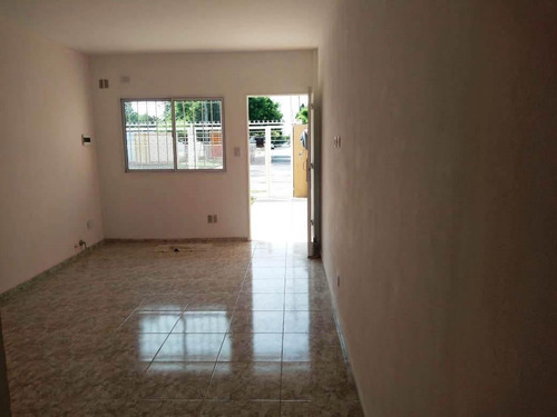 Imagen 3 de 9 de Venta Duplex 3 Amb. Ituzaingo. - Belen 455