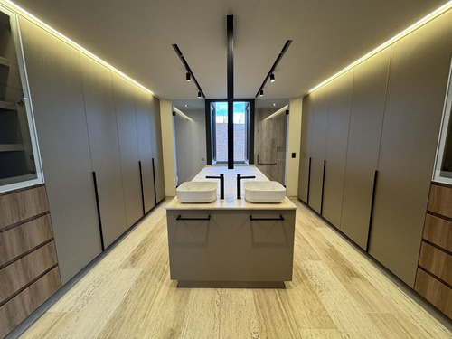 Residencia Con Acabados Premium- La Espiga