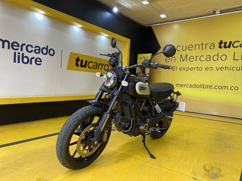 Imagen 1 de 24 de Ducati Scrambler 800 Dark