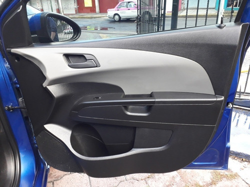 Imagen 9 de 15 de Chevrolet Sonic 1.6 Ls Mt 2017