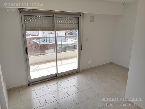 Imagen 10 de 12 de Pte. Roca Al 1400 - Departamento De Un Dormitorio En Venta - Rosario