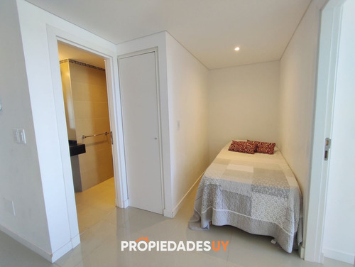 Imagen 13 de 26 de A La Venta Un Dormitorio Y Medio A Pasos De Rambla Brava - Punta Del Este