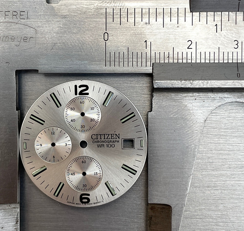 Reloj Citizen Chronograph Wr 100, Caràtula (Usado)