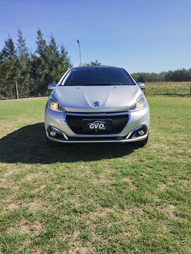 Peugeot 208 1.6 Urban Tech