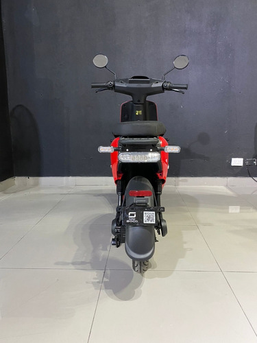 Imagen 4 de 17 de Moto Eléctrica Super Soco Cumini