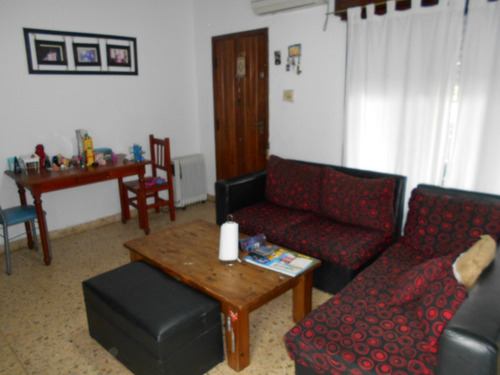 Imagen 4 de 14 de Casa De 3 Ambientes Con Cochera